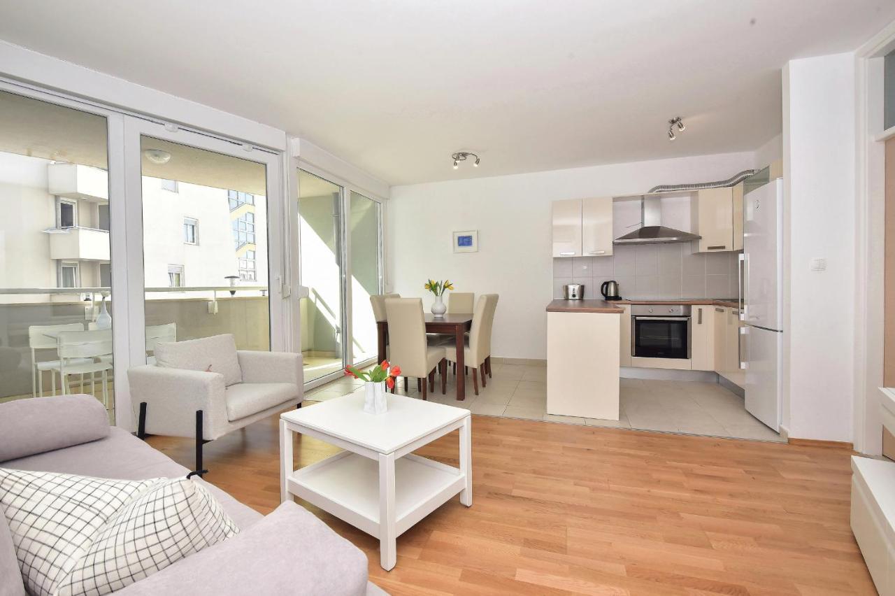 Sunshine Apartment Makarska Exterior photo