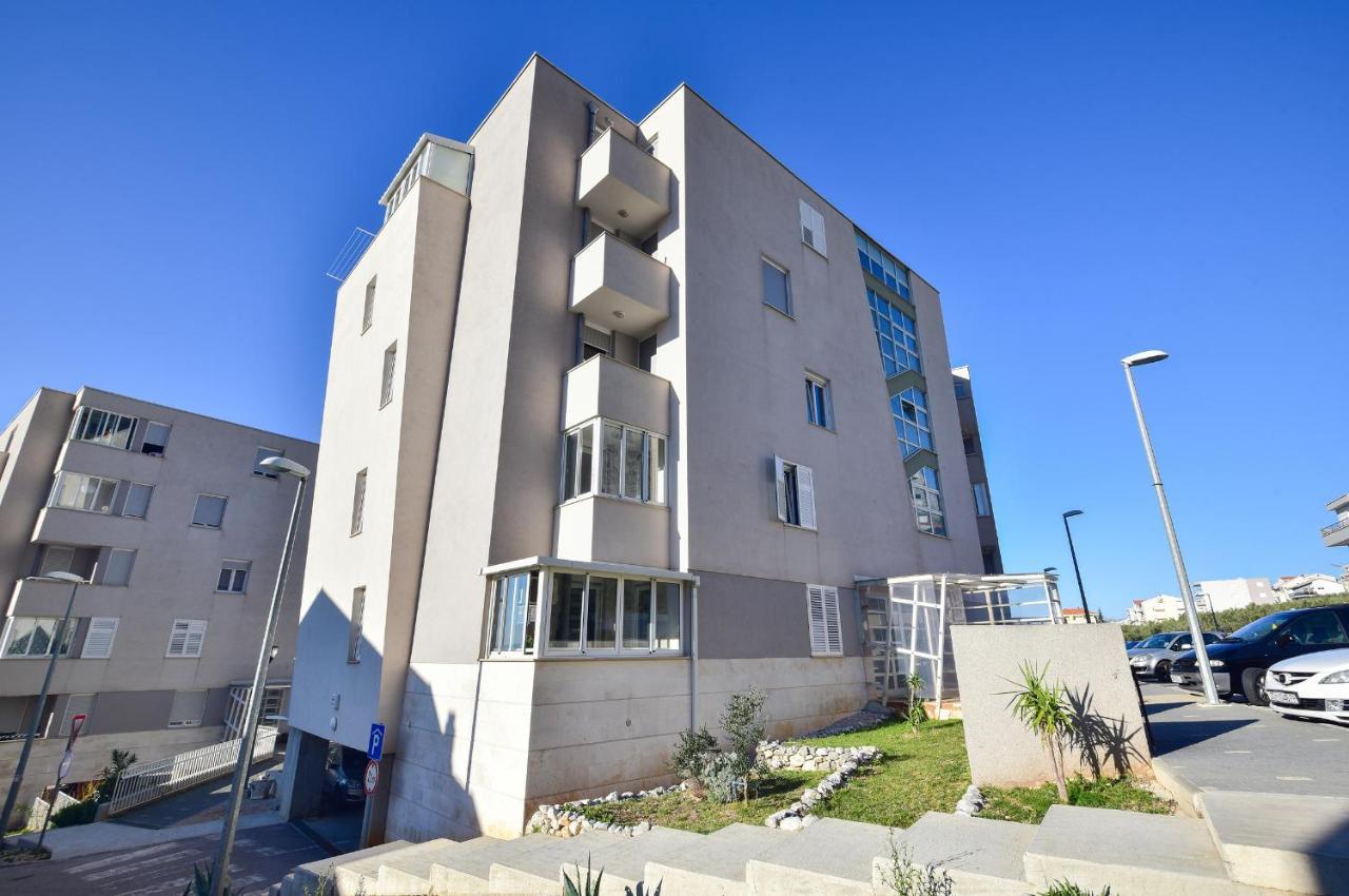 Sunshine Apartment Makarska Exterior photo